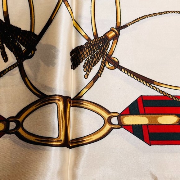 🐎 Women’s Silk-Effect Scarf – Equestrian-Inspired Elegance - Picture 3 of 3